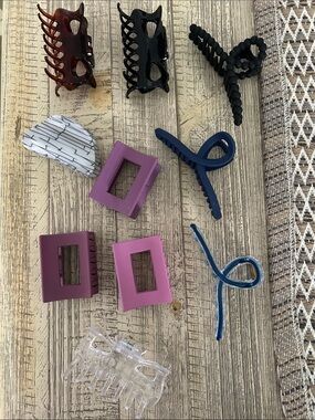 11 Assorted  Hair Clips Set - Pink, Blue, Black, Clear, Brown, White. Never Used